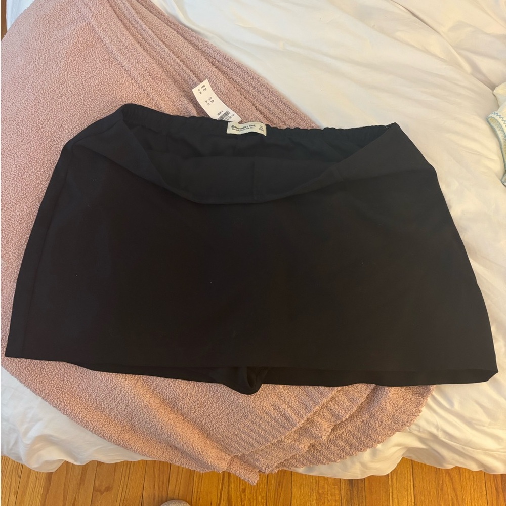 The A&F Scarlett Mini Skort